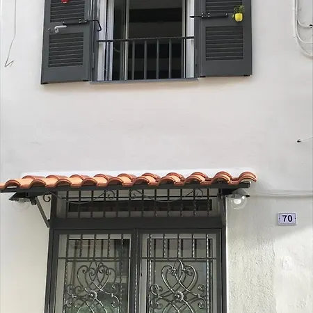 Corno Napoletano Parking Small Car Naples Exterior photo