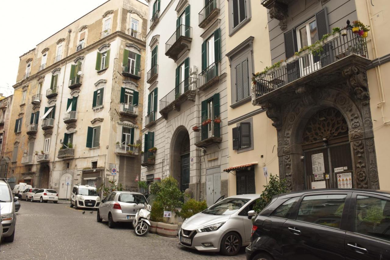 Corno Napoletano Parking Small Car * Neapel