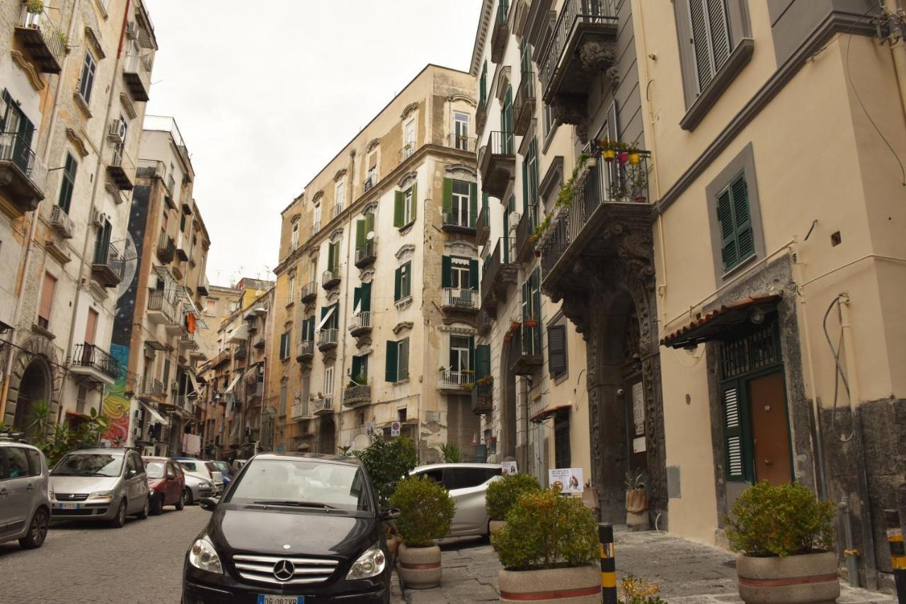 Corno Napoletano Parking Small Car Nápoles